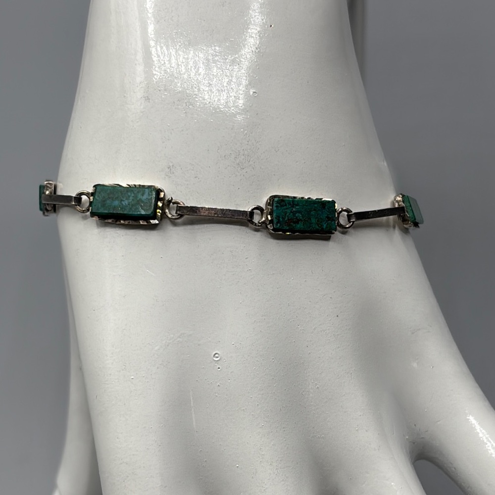Sterling Silver and Green Natural Stone Bracelet JP383